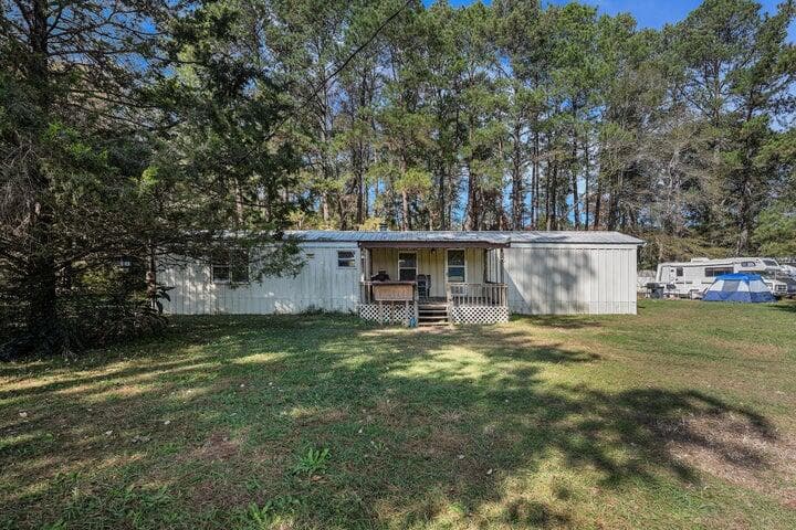 200 Sings Lane, Holly Hill