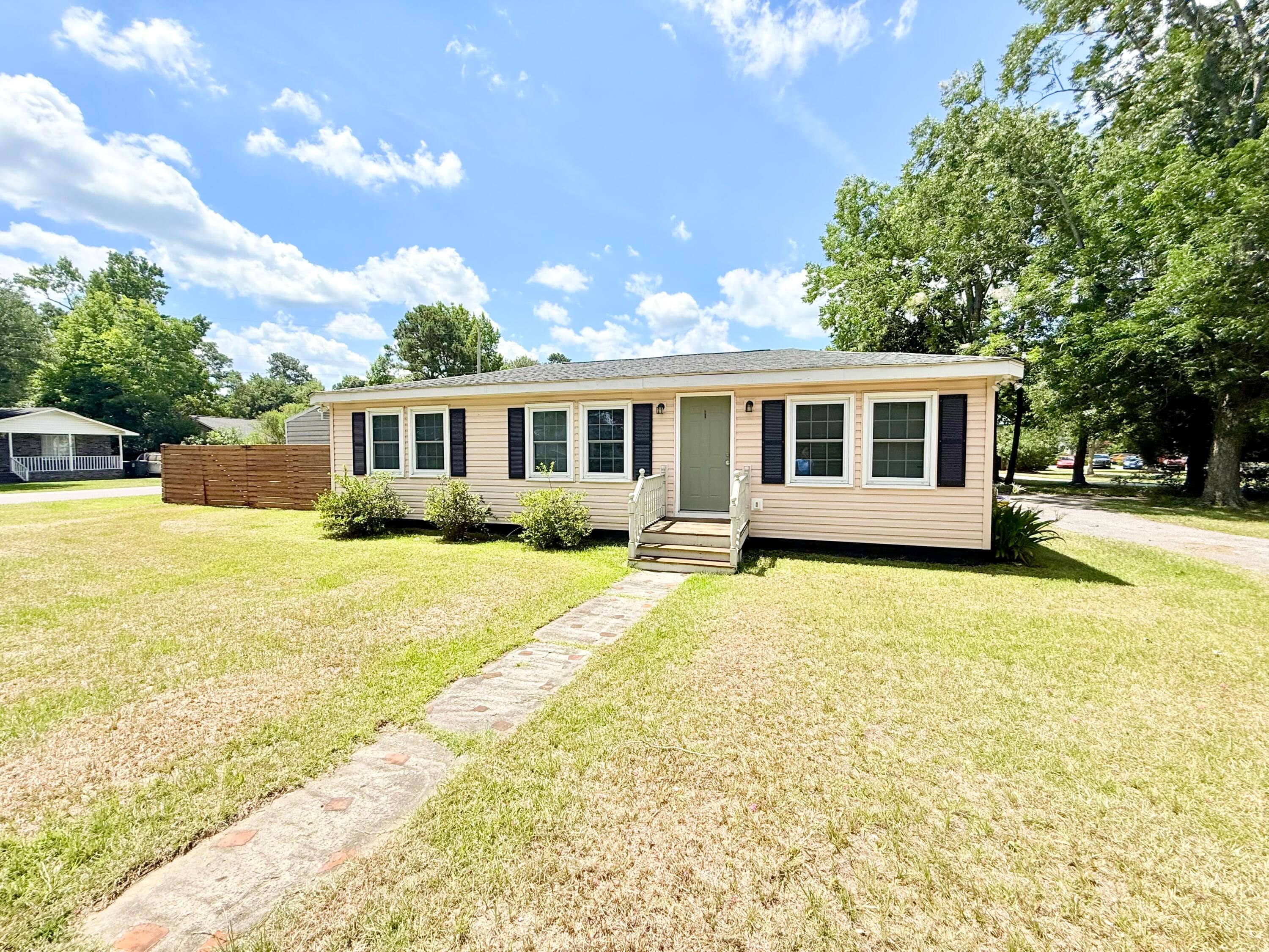 201 Heatley Street, Moncks Corner photo 6