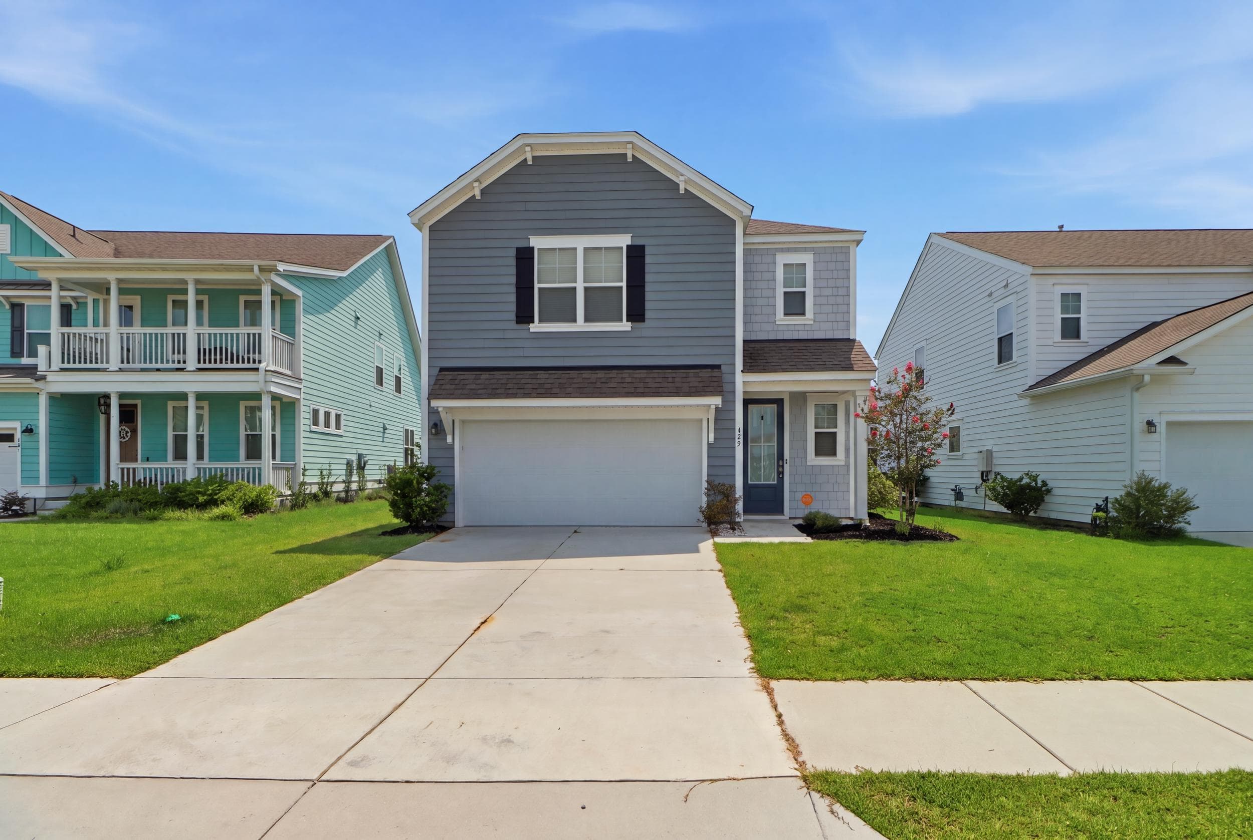 425 Ribbon Road, Summerville