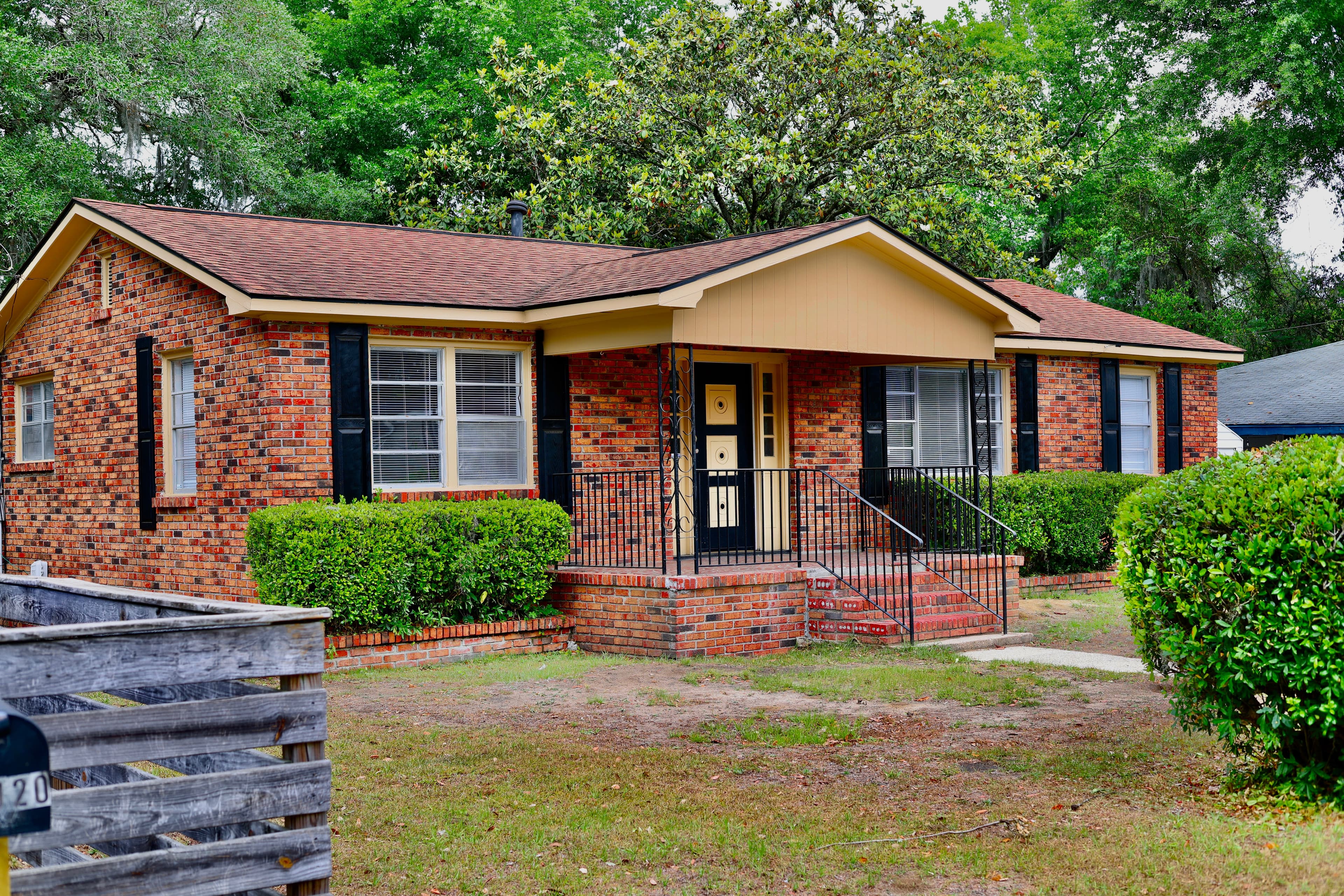 2016 Spruce Boulevard, North Charleston